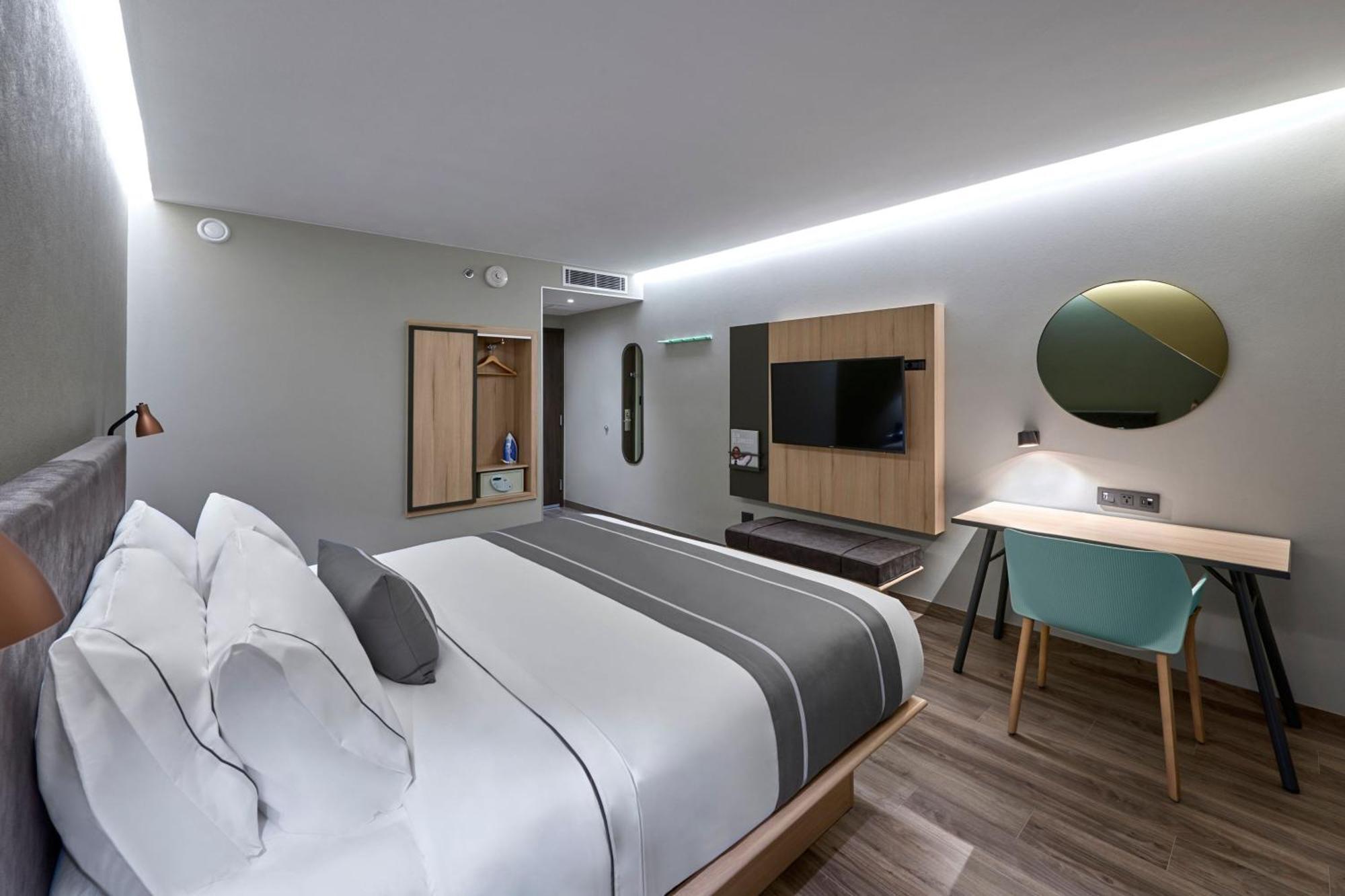 City Express Plus By Marriott Ensenada Bagian luar foto